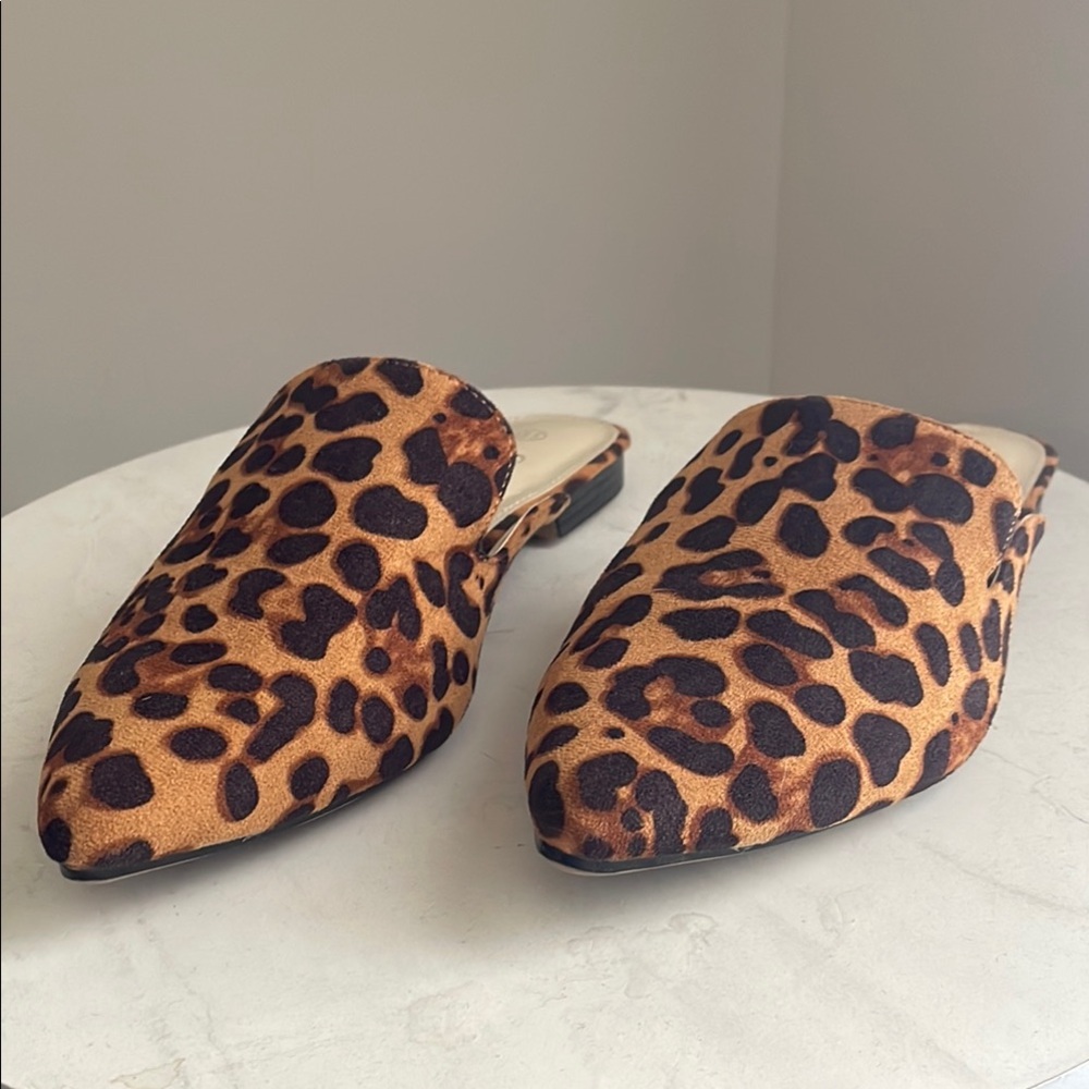 NWOT Leopard Print flats